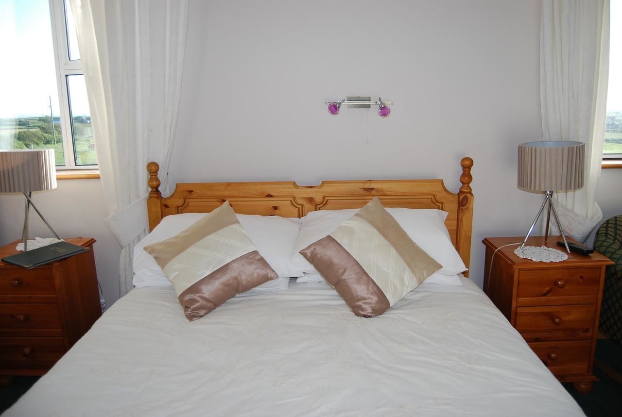Отели типа «постель и завтрак» Clonmore Lodge B&B Quilty-19