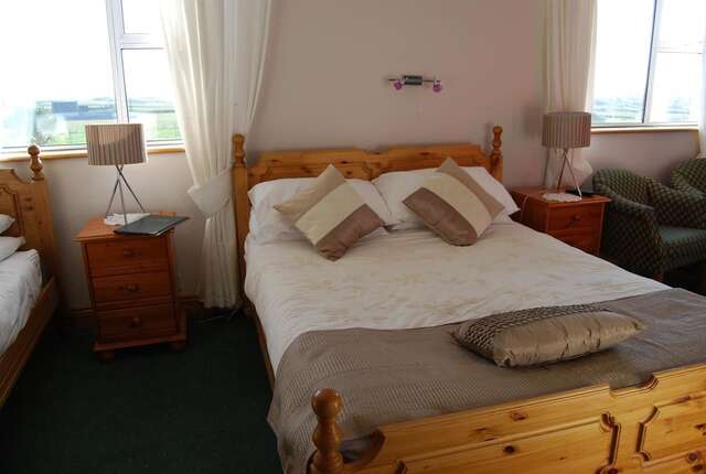 Отели типа «постель и завтрак» Clonmore Lodge B&B Quilty-41